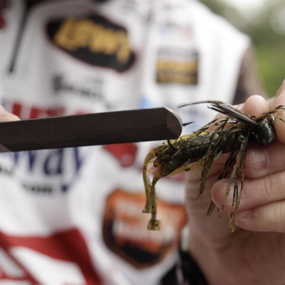 How Seaguar Pro Mark Rose Sharpens Hooks